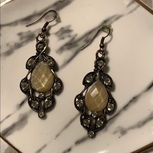 Tear drop earring - gold and pearlescent.